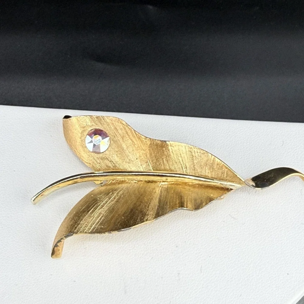Vintage Boucher‎ Brooch Gold Tone Leaf